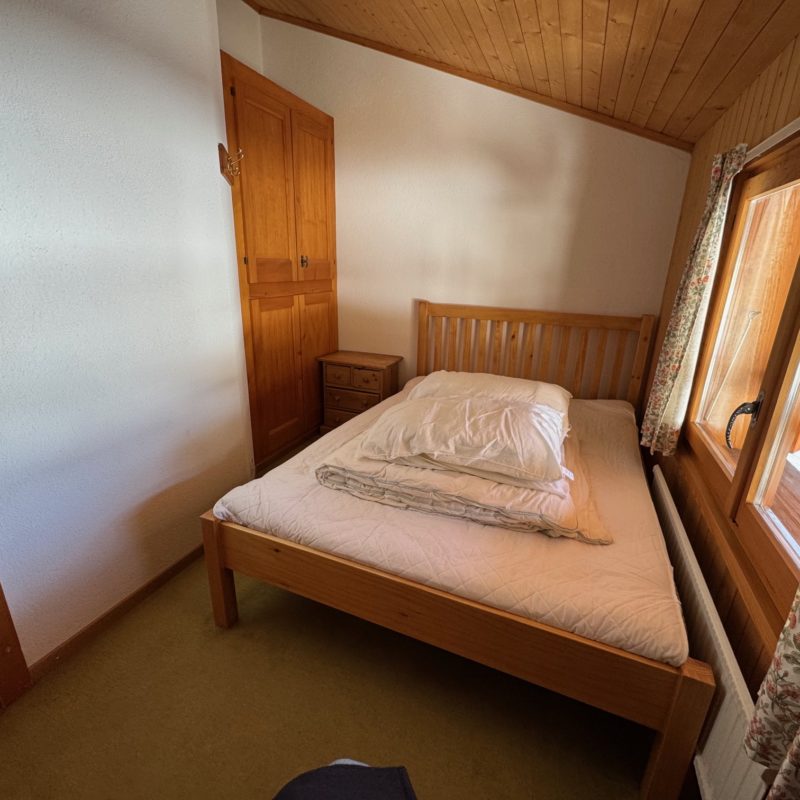 PPE LE ROCHER CSUPERBE APPARTEMENT EN DUPLEX FACILE D'ACCES ET TRES TRANQUILLE VUE MAGNIFIQUE SUR LE MASSIF DES DIABLERETS 