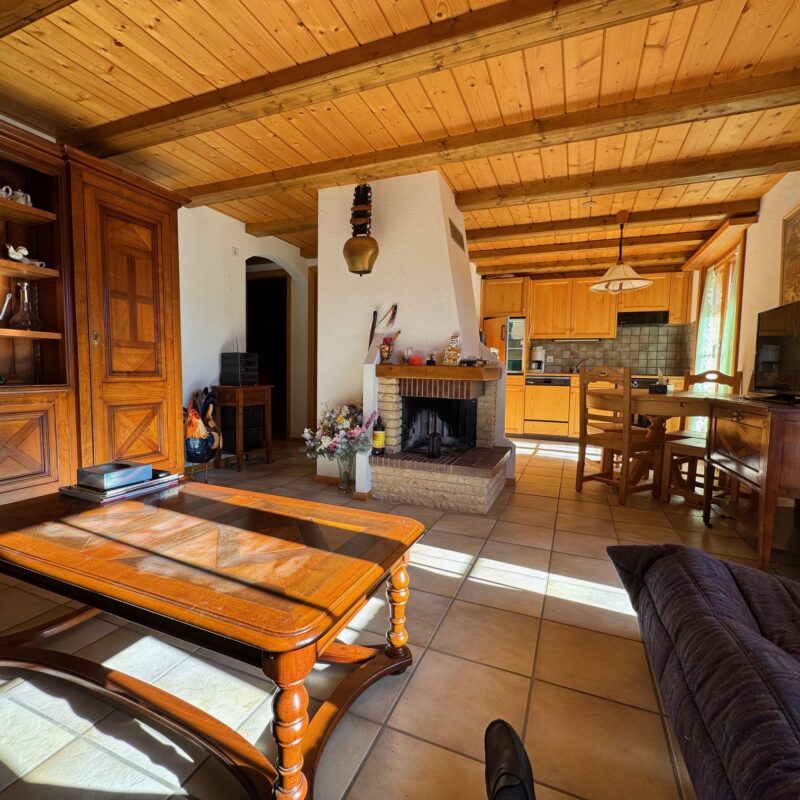 PPE PRE-RIAUX C VUE MAGNIFIQUE SUR LE MASSIF DES DIABLERETS AVEC UN GARAGE JOLI APPARTEMENT MEUBLE