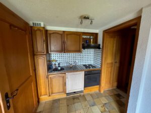 PPE LE ROCHER E JOLI PETIT APPARTEMENT TRES TRANQUILLE ET PRES DU VILLAGE  AVEC UNE PLACE DE PARC