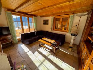 PPE LE ROCHER C VUE MAGNIFIQUE SUR LE MASSIF DES DIABLERETS AVEC UN GARAGE JOLI APPARTEMENT MEUBLE