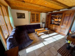 PPE LE ROCHER C VUE MAGNIFIQUE SUR LE MASSIF DES DIABLERETS AVEC UN GARAGE JOLI APPARTEMENT MEUBLE