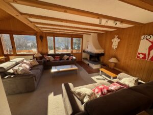 PPE ROCHER B MAGNIFIQUE  APPARTEMENT AU VILLAGE  AVEC UN COUVERT A VOITURE