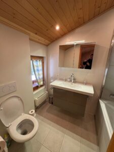 PPE ROCHER B MAGNIFIQUE  APPARTEMENT AU VILLAGE  AVEC UN COUVERT A VOITURE