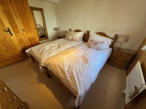 PPE ROCHER B MAGNIFIQUE  APPARTEMENT AU VILLAGE  AVEC UN COUVERT A VOITURE