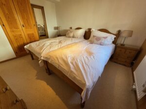 PPE ROCHER B MAGNIFIQUE  APPARTEMENT AU VILLAGE  AVEC UN COUVERT A VOITURE