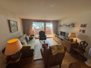 PPE ERMITAGE B (31) MAGNIFIQUE APPARTEMENT MEUBLE AU CENTRE DU VILLAGE AVEC UN GARAGE ET ASCENSEUR