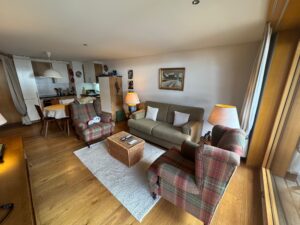 PPE ERMITAGE B (31) MAGNIFIQUE APPARTEMENT MEUBLE AU CENTRE DU VILLAGE AVEC UN GARAGE ET ASCENSEUR