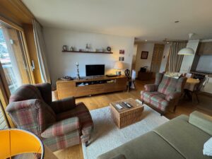 PPE ERMITAGE B (31) MAGNIFIQUE APPARTEMENT MEUBLE AU CENTRE DU VILLAGE AVEC UN GARAGE ET ASCENSEUR